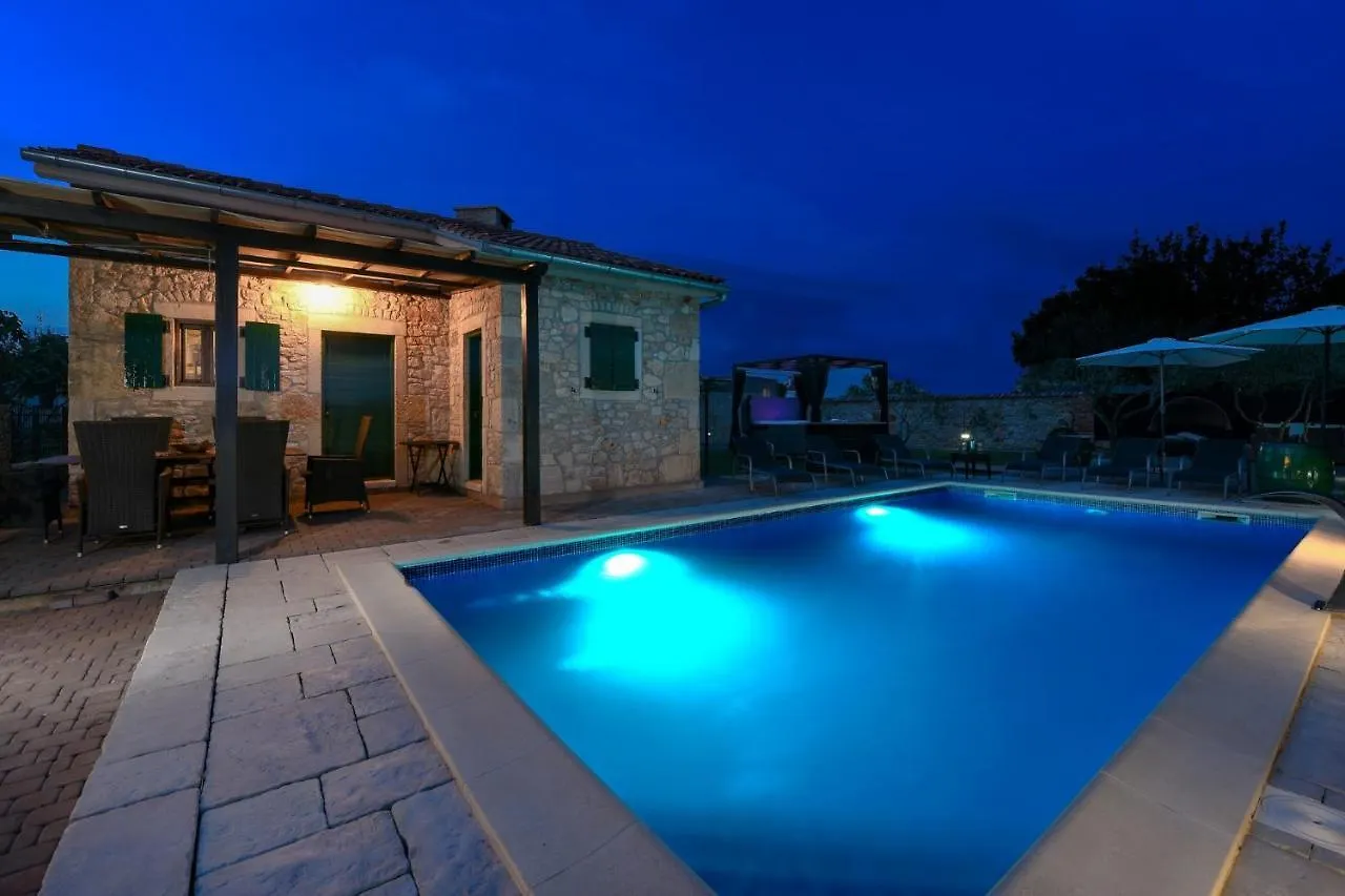 زاتون Villa Adriaticum
